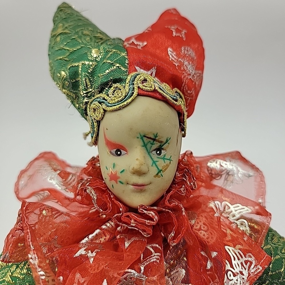 SUGAR LOAF Harlequin Jester Clown Doll 17 Inches‎ Green Red Gold Metallic 2007